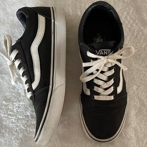 Vans ward skate shoe womens size 9